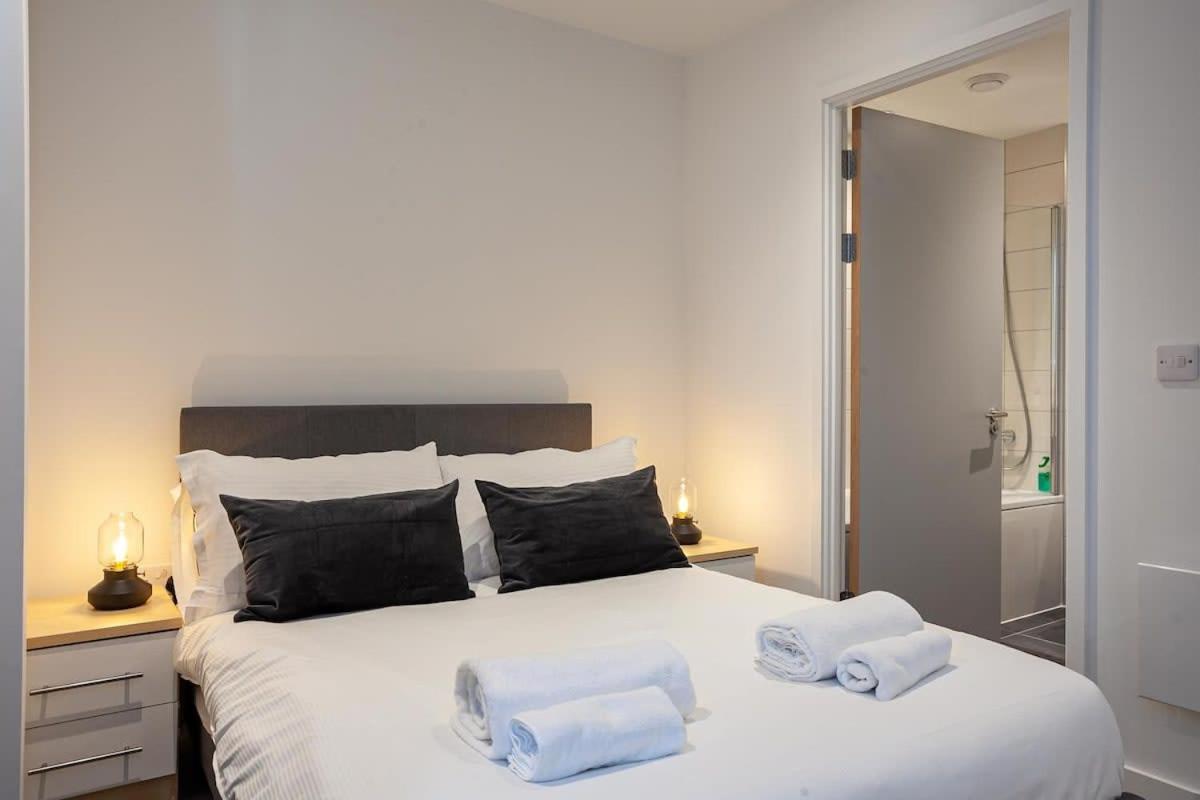 Spacious 2 Bed Apartment In Central Manchester Dış mekan fotoğraf