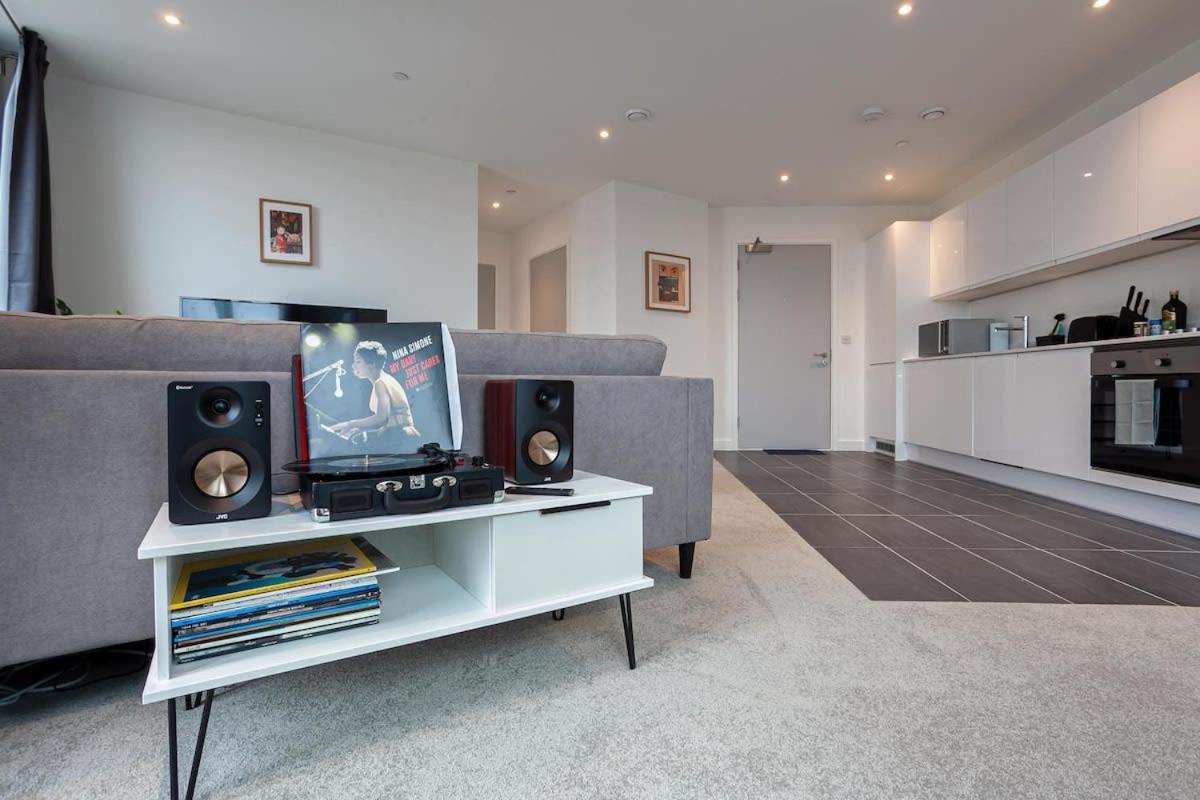 Spacious 2 Bed Apartment In Central Manchester Dış mekan fotoğraf