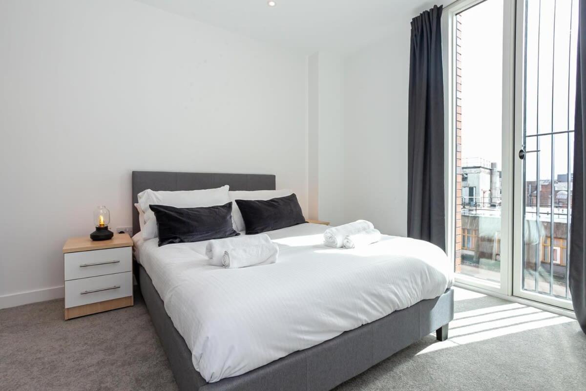Spacious 2 Bed Apartment In Central Manchester Dış mekan fotoğraf