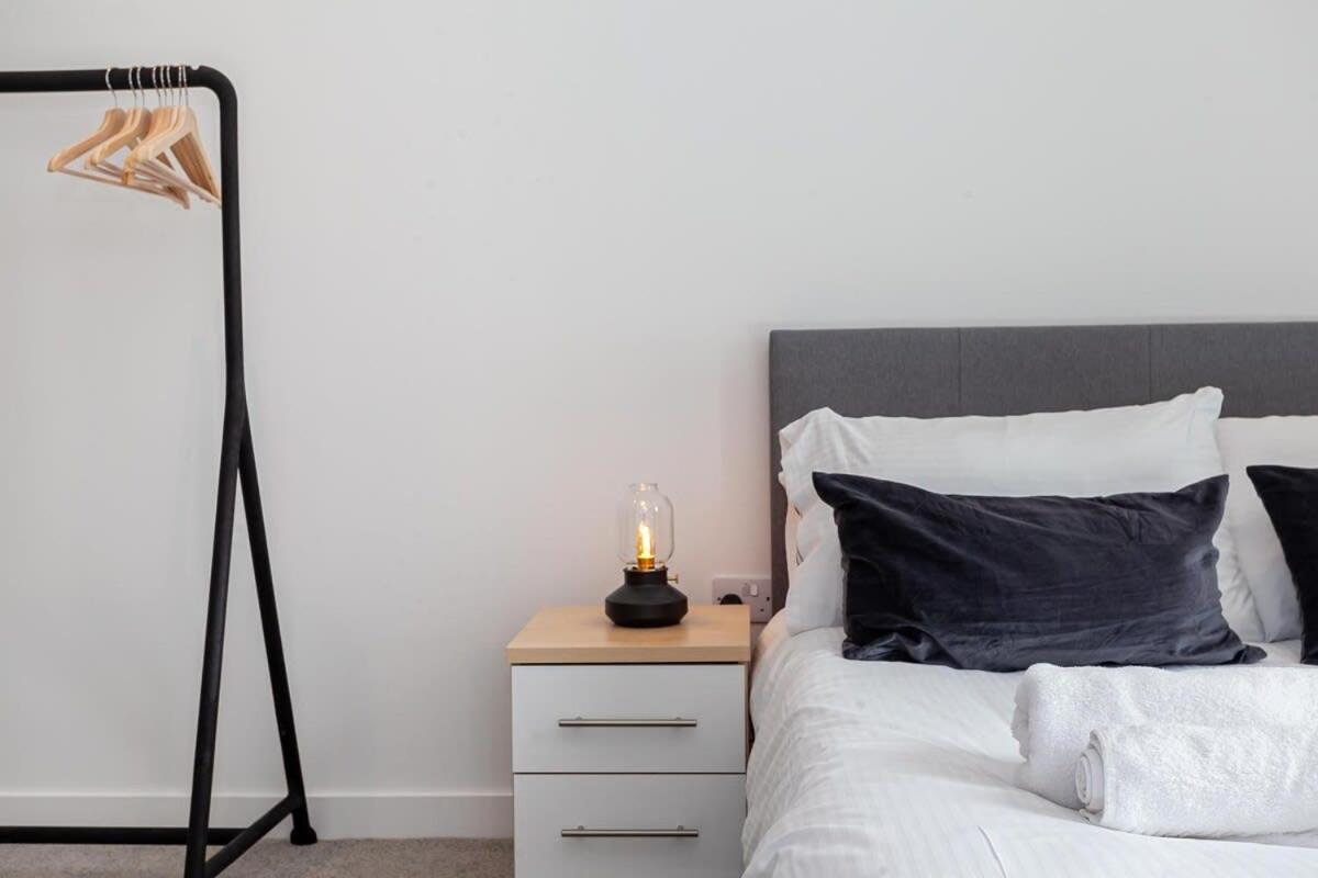 Spacious 2 Bed Apartment In Central Manchester Dış mekan fotoğraf