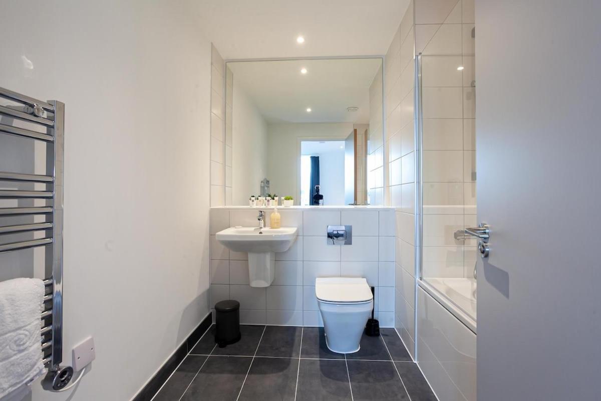 Spacious 2 Bed Apartment In Central Manchester Dış mekan fotoğraf