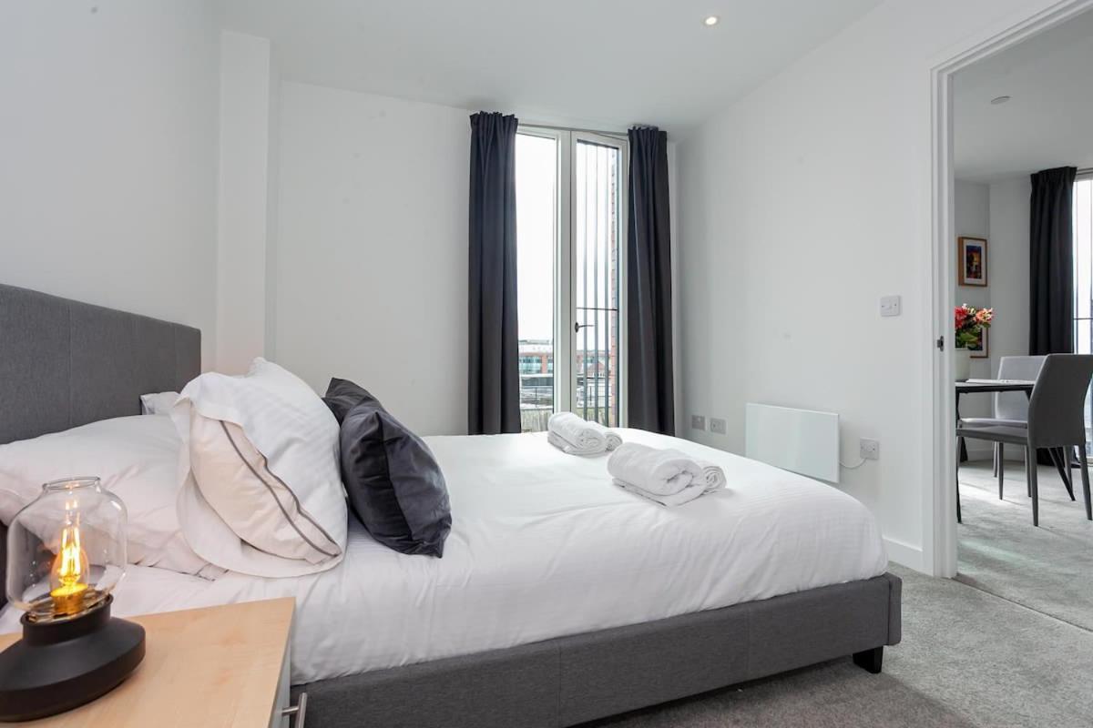 Spacious 2 Bed Apartment In Central Manchester Dış mekan fotoğraf